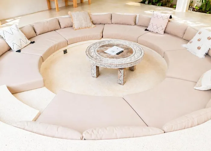 Toro - 4 Bedroom - New - 13m Pool, Bingin 别墅